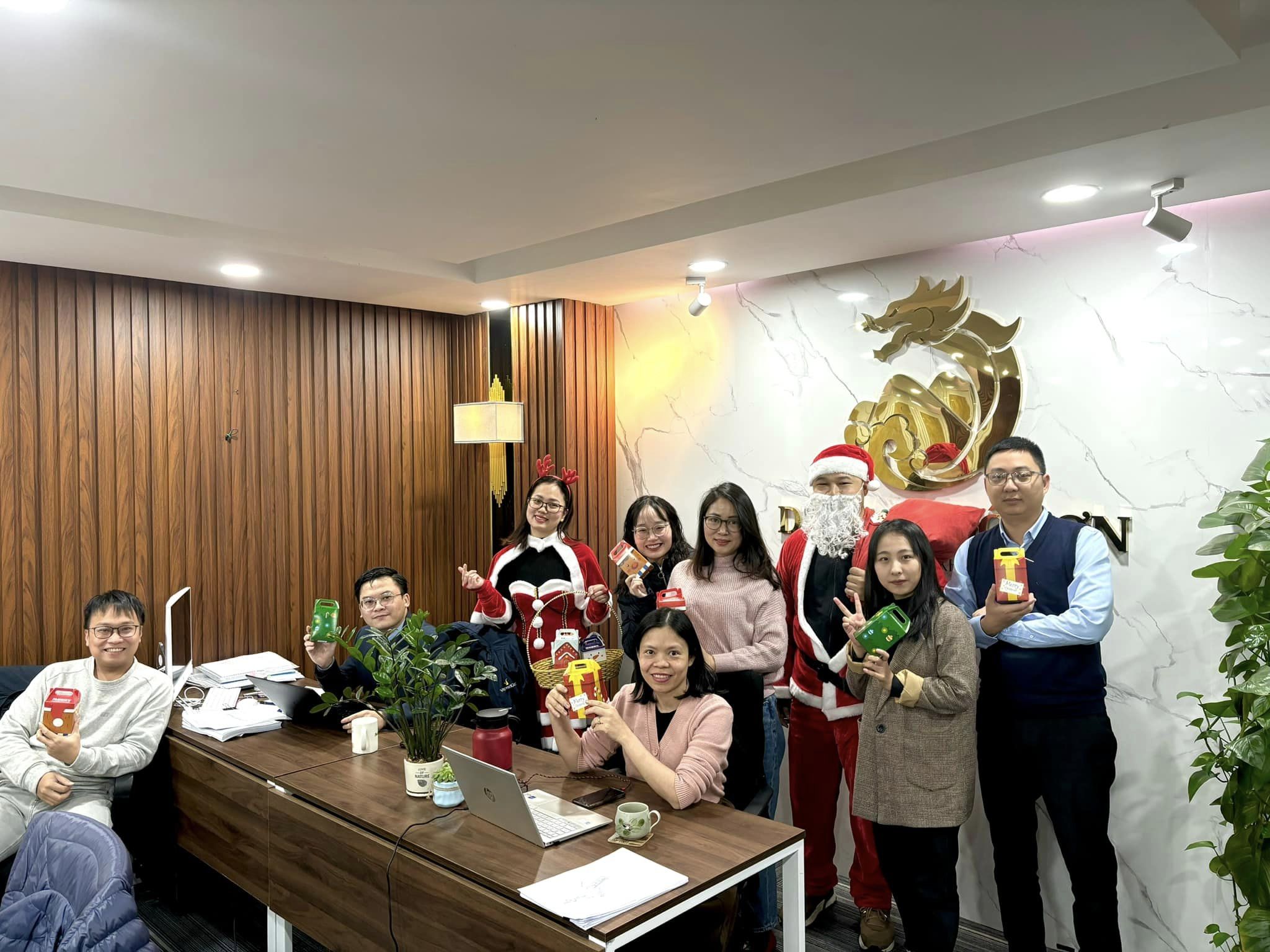 Giáng sinh an lành tại gia đình Vạn Hương Giáng sinh an lành tại gia đình Vạn Hương